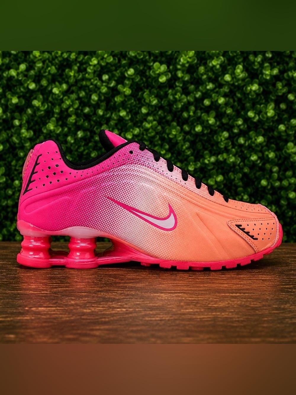 NEW IH2343-600 Nike Shox R4 Hyper Pink Atomic Pink Box Has No Lid - Picture 4 of 6
